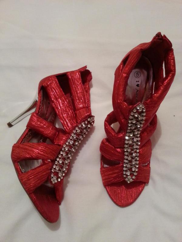 Red glitzy sandal